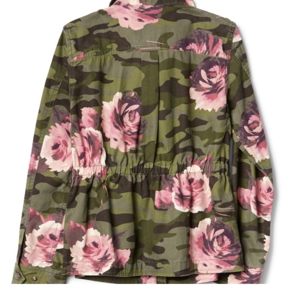 Girls Gap Camo and Floral utility jacket - Picture 3 of 5